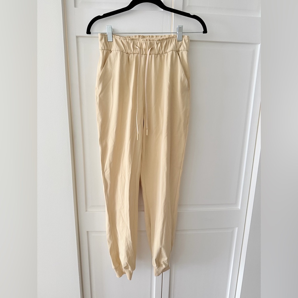 Lululemon Keep Moving Joggers | Buttery Nulu™ Waistband | Yellow | Size 4